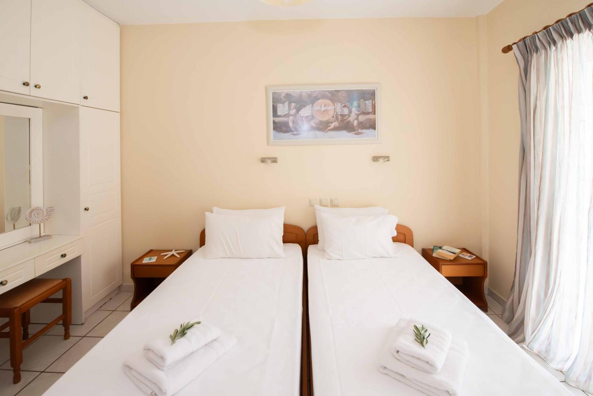 Lea Family Resort Кассиопи Экстерьер фото